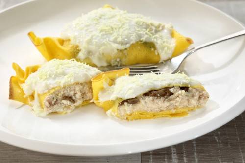 Crespelle con chiodini e Asiago DOP